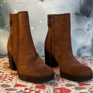 Zodiac Phoenix - Brown Suede Ankle Boots